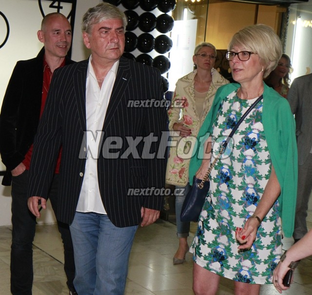 6656 Miroslav Donutil Zuzana Donutilova