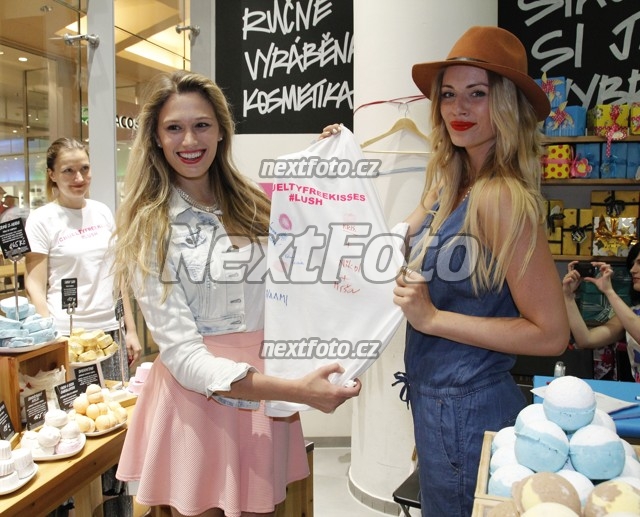 2504 Nikol Moravcova Michaela Stoudkova