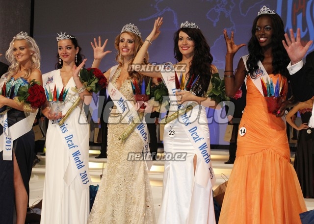 9074 Thaisy Pay Erika Duricova Queval Marianne