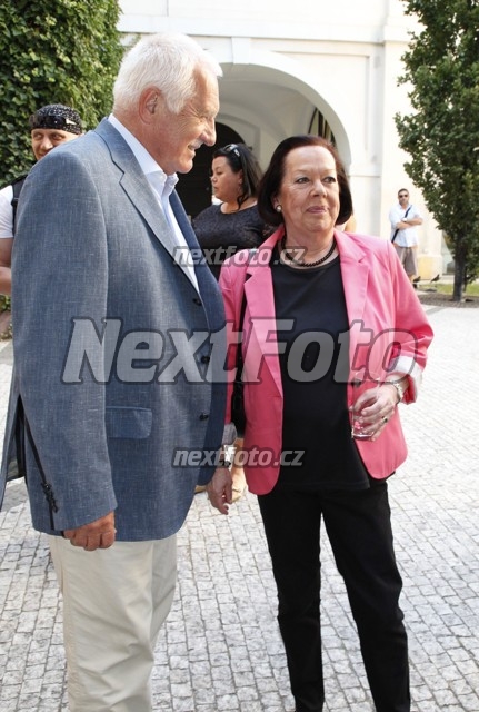 4870 Vaclav Klaus Yvonne Prenosilova