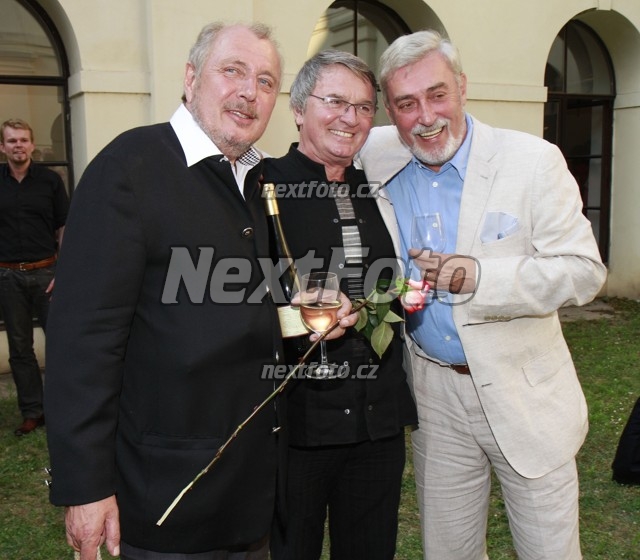 9369 Vlastimil Harapes Kristian Kodet Jan Rosak