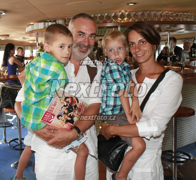 4858 Petr Vacek Jirina Mencakova