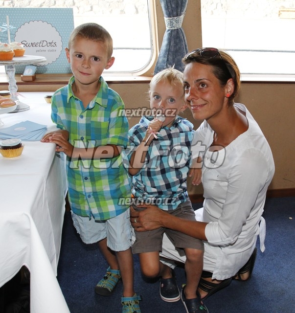 8581 Jirina Mencakova