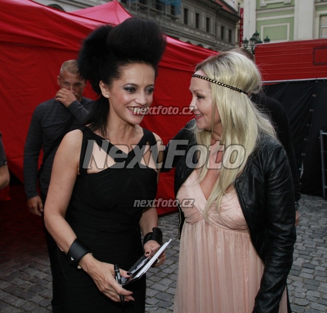 1111 Lucie Bila Bara Basikova