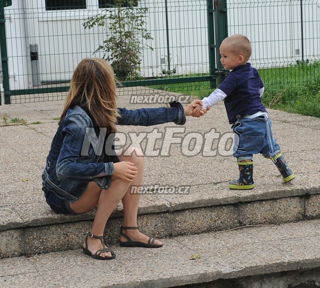8056 Lucie Vondrackova Matyas Plekanec