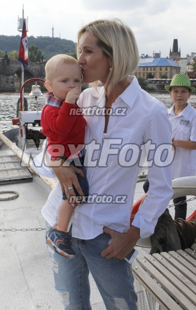 5211 Jovanka Skrceska Adam Vojtek