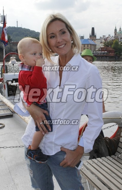 5216 Jovanka Skrceska Adam Vojtek