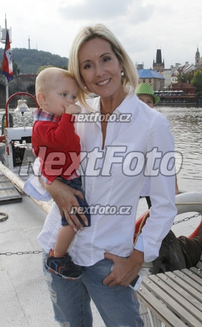 5217 Jovanka Skrceska Adam Vojtek