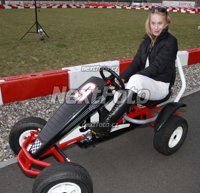 6524 Aneta Krejcikova
