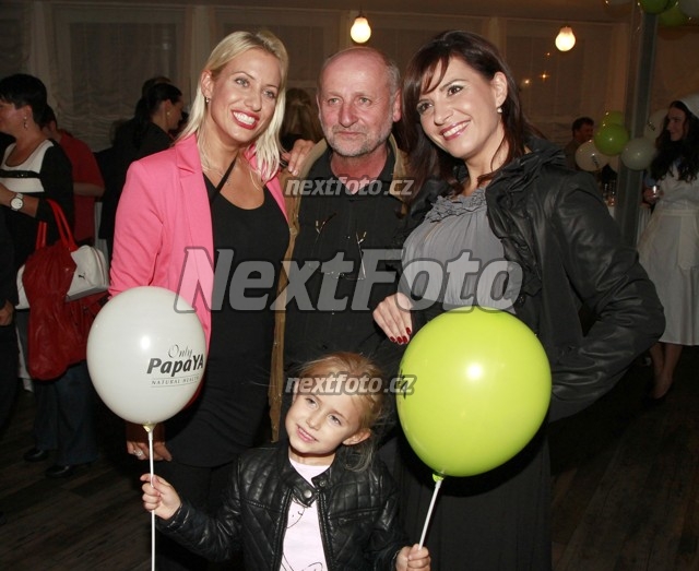 7032 Tereza Matlova Emily Ann Janeckova Jiri Balvin Andrea Kalivodova