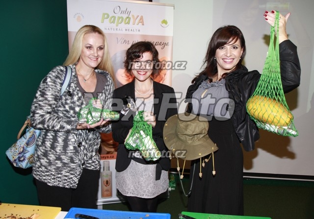 7081 Linda Finkova Kristyna Janackova Andrea Kalivodova