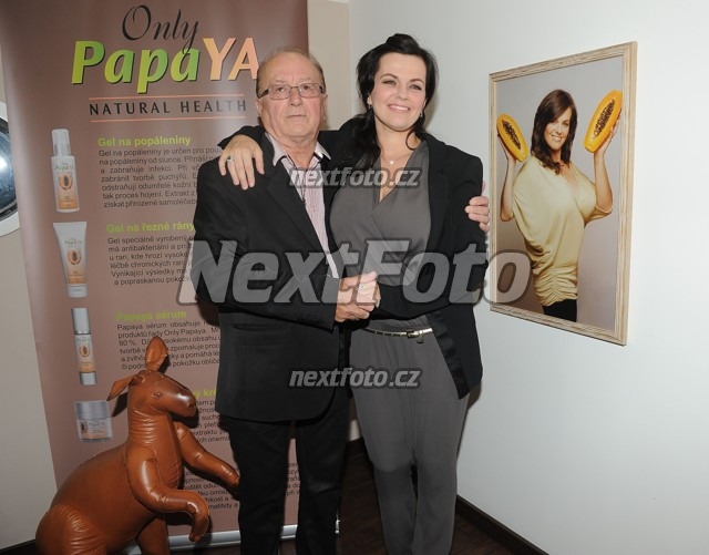 7177 Petr Janda Marta Jandova