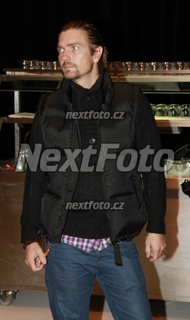 7678 Petr Cadek