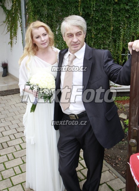 0400 Josef Rychtar Iveta Bartosova
