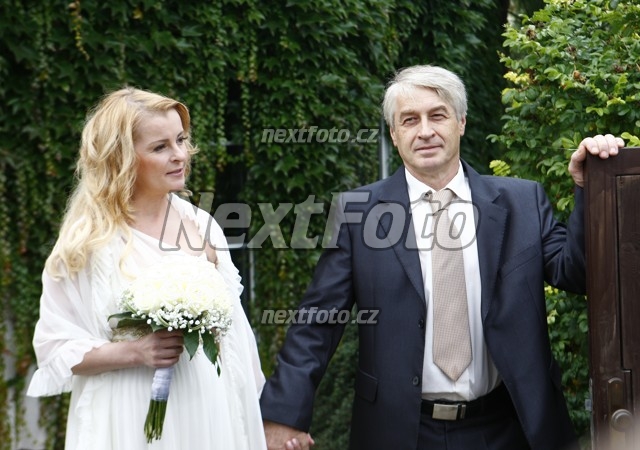6129 Josef Rychtar Iveta Bartosova