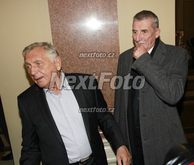 0949 Jiri Menzel Martin Huba