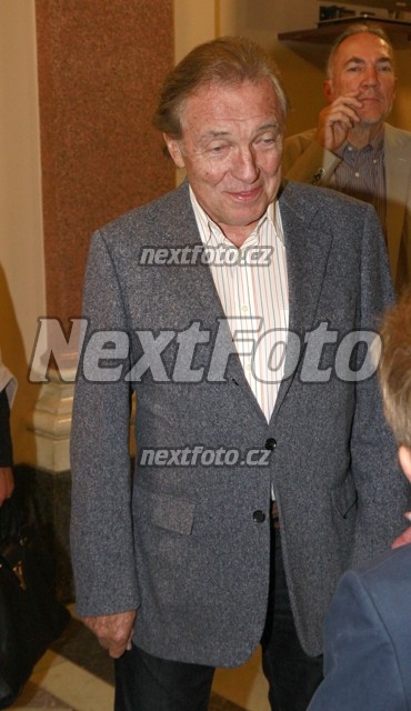 1181 Karel Gott