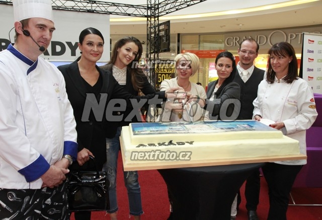 5654 Iva Kubelkova Gabina Partysova Mahulena Bocanova
