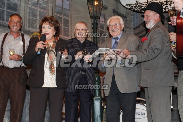 9858 Gustav Oplustil Jirina Bohdalova Jiri Suchy Lubomir Focko