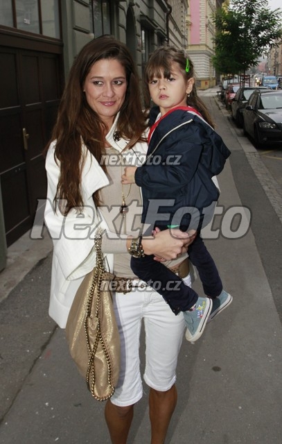 7283 Petra Faltynova Adriana Faltynova