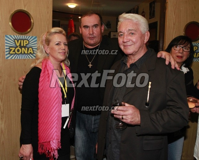 8064 Jiri Krampol Hana Krampolova