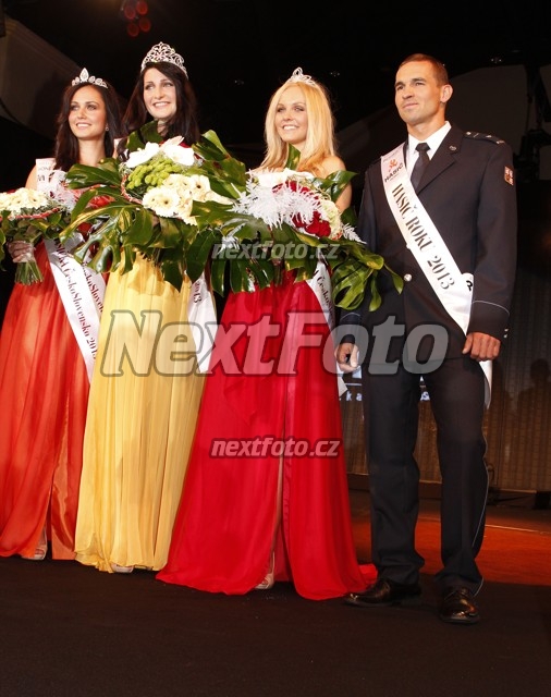 4417 Nela Smirova Stanislava Halusova Marketa Jarkova Tomas Petrecek