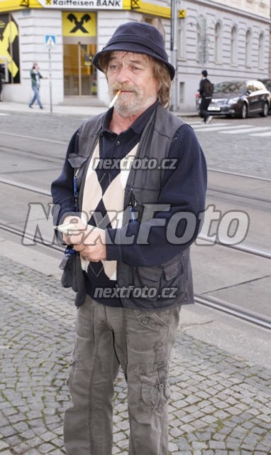 8230 Roman Skamene