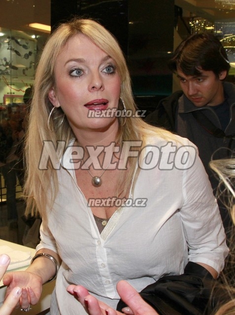 7240 Lucie Benesova