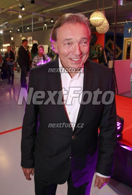9574 Karel Gott