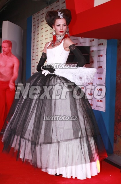 9582 Eliska Buckova