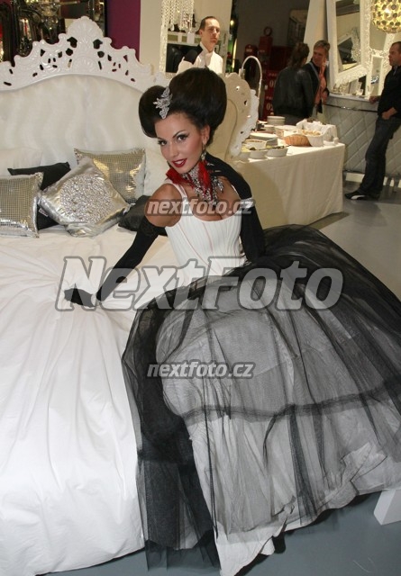 9758 Eliska Buckova