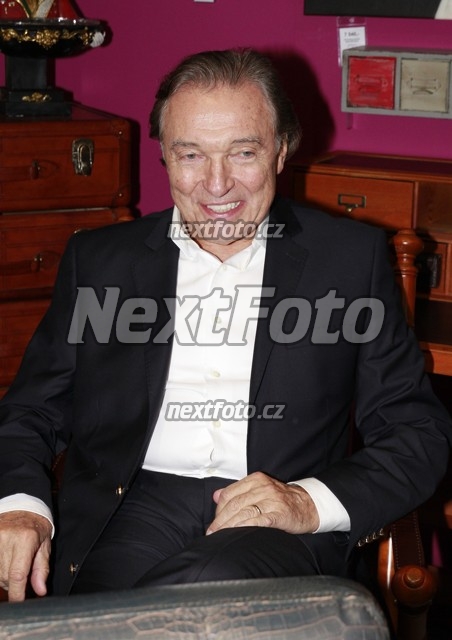 9977 Karel Gott