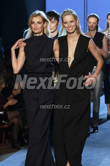 2610 Tereza Maxova Karolina Kurkova