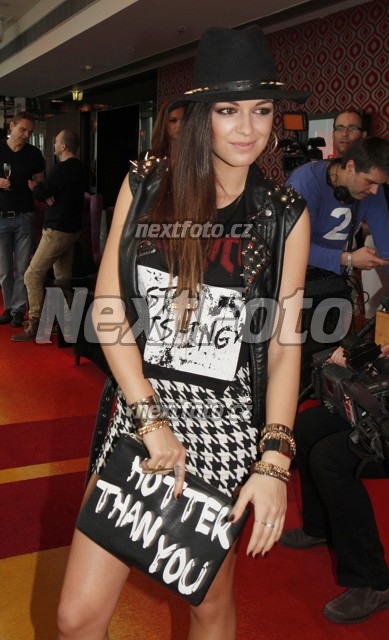 4290 Jitka Valkova