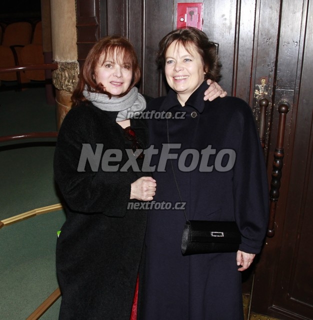 0902 Libuse Safrankova Miroslava Drozdova Safrankova