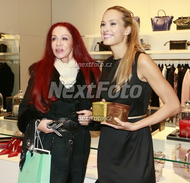 1348 Petra Nemcova Blanka Matragi
