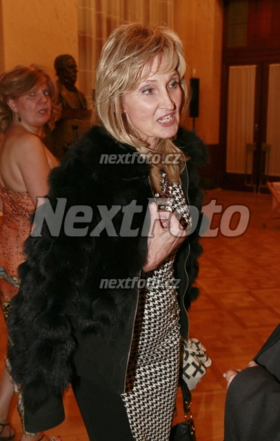 3909 Zuzana Bubilkova