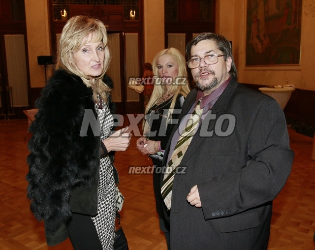 3912 Zuzana Bubilkova Jan Saavedra