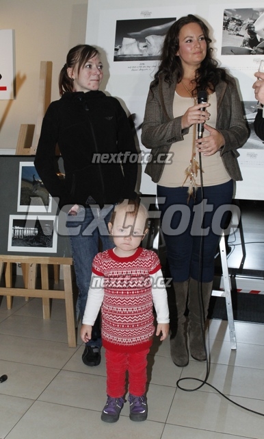8212 Jitka Cvancarova Elena Emilie Cadkova