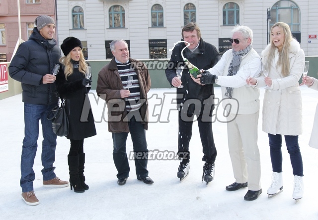 8449 Zdenek Mahdal Lukas Rosol Michaela Ochotska George Eckstein Barbora Mottlova