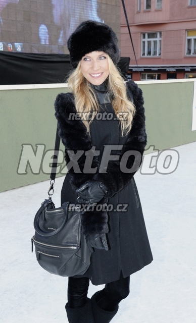 8523 Michaela Ochotska