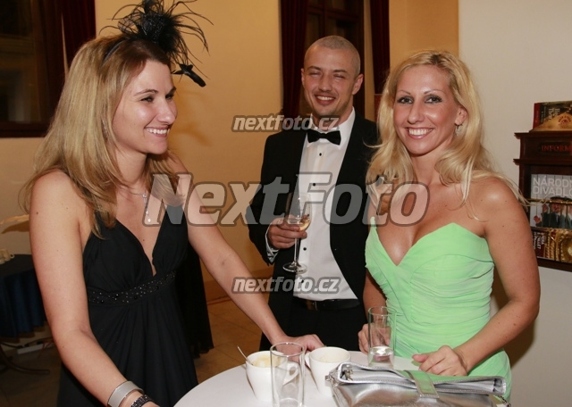 3423 Eva Krejcirova