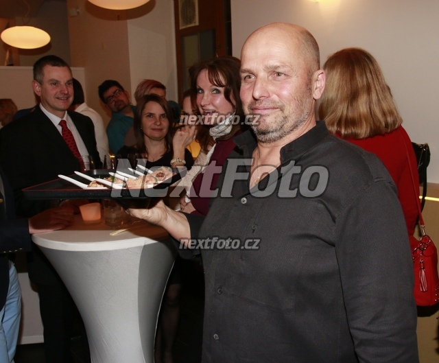 4715 Zdenek Pohlreich