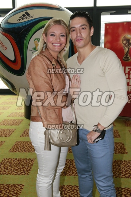 2319 Michal Hrdlicka Lucie Borhyova