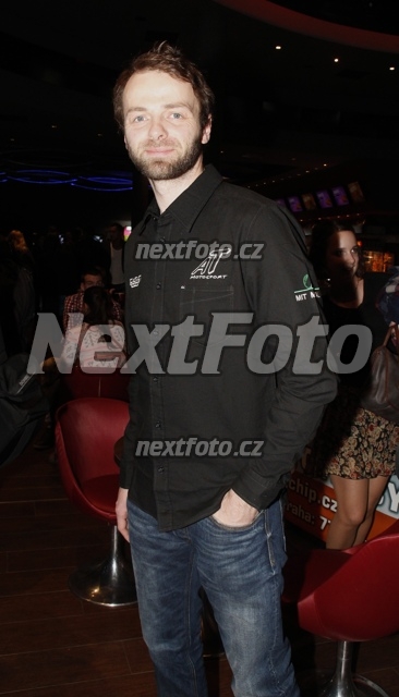 8976 Lukas Langmajer