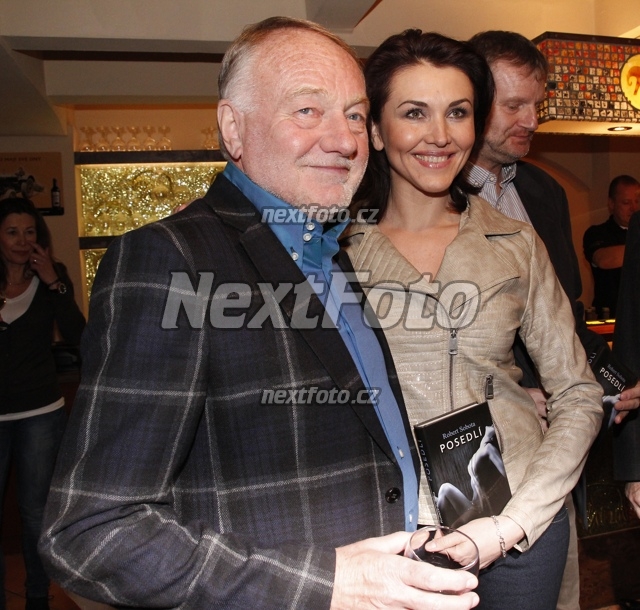 9154 Paula Wild Pavla Novakova Ludek Sobota