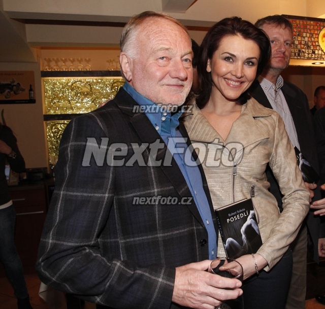 9156 Paula Wild Pavla Novakova Ludek Sobota