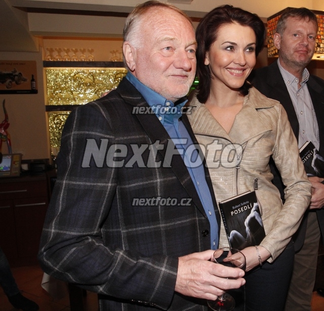 9158 Paula Wild Pavla Novakova Ludek Sobota