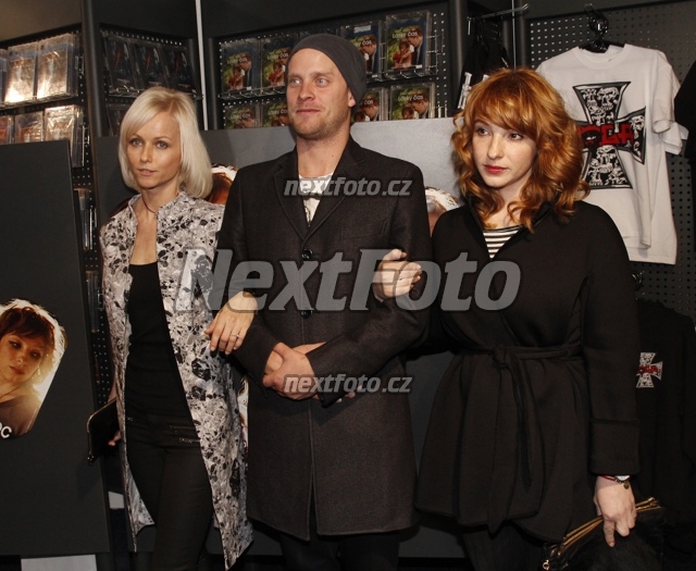 9946 Karin Babinska Jakub Prachar Vica Kerekes