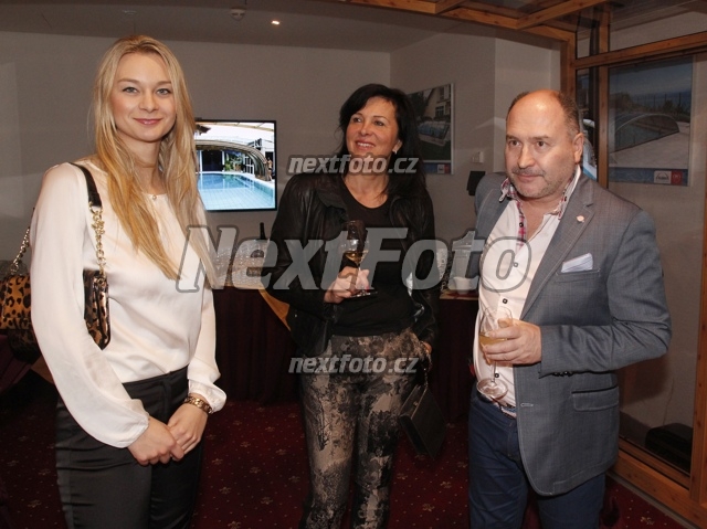 4303 Michal David Marcela Davidova Barbora Mottlova
